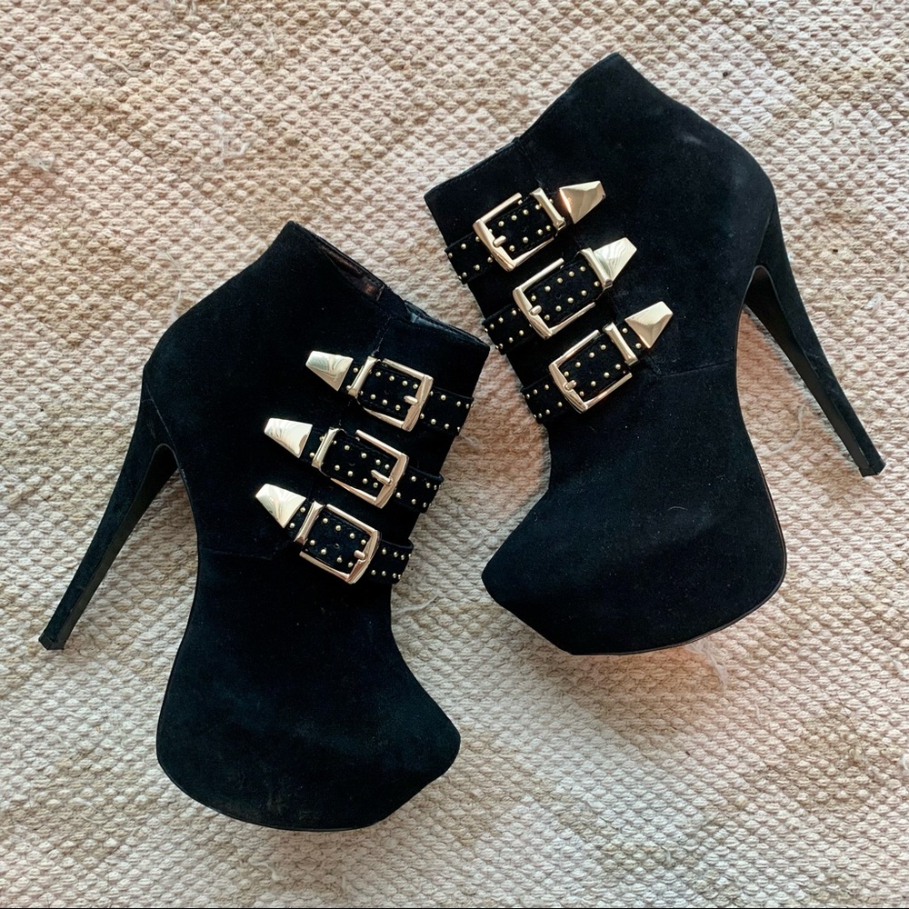 Steve Madden Platform Booties